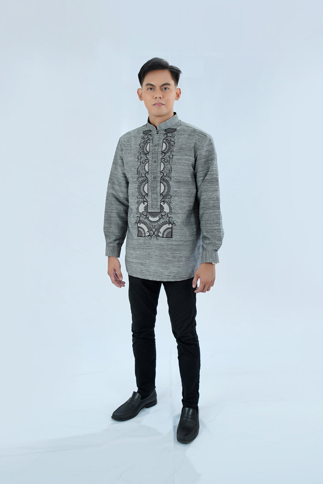 Barong Samuel Piña Jusilyn Black Chinese Collar
