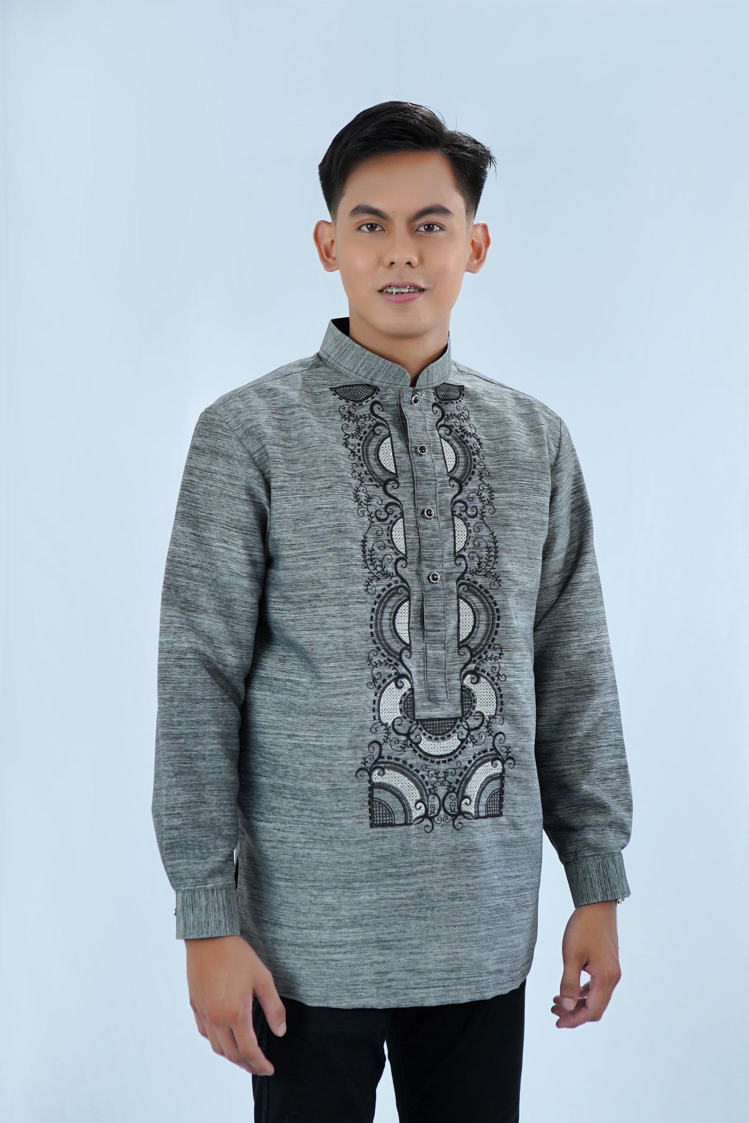 Barong Samuel Piña Jusilyn Black Chinese Collar