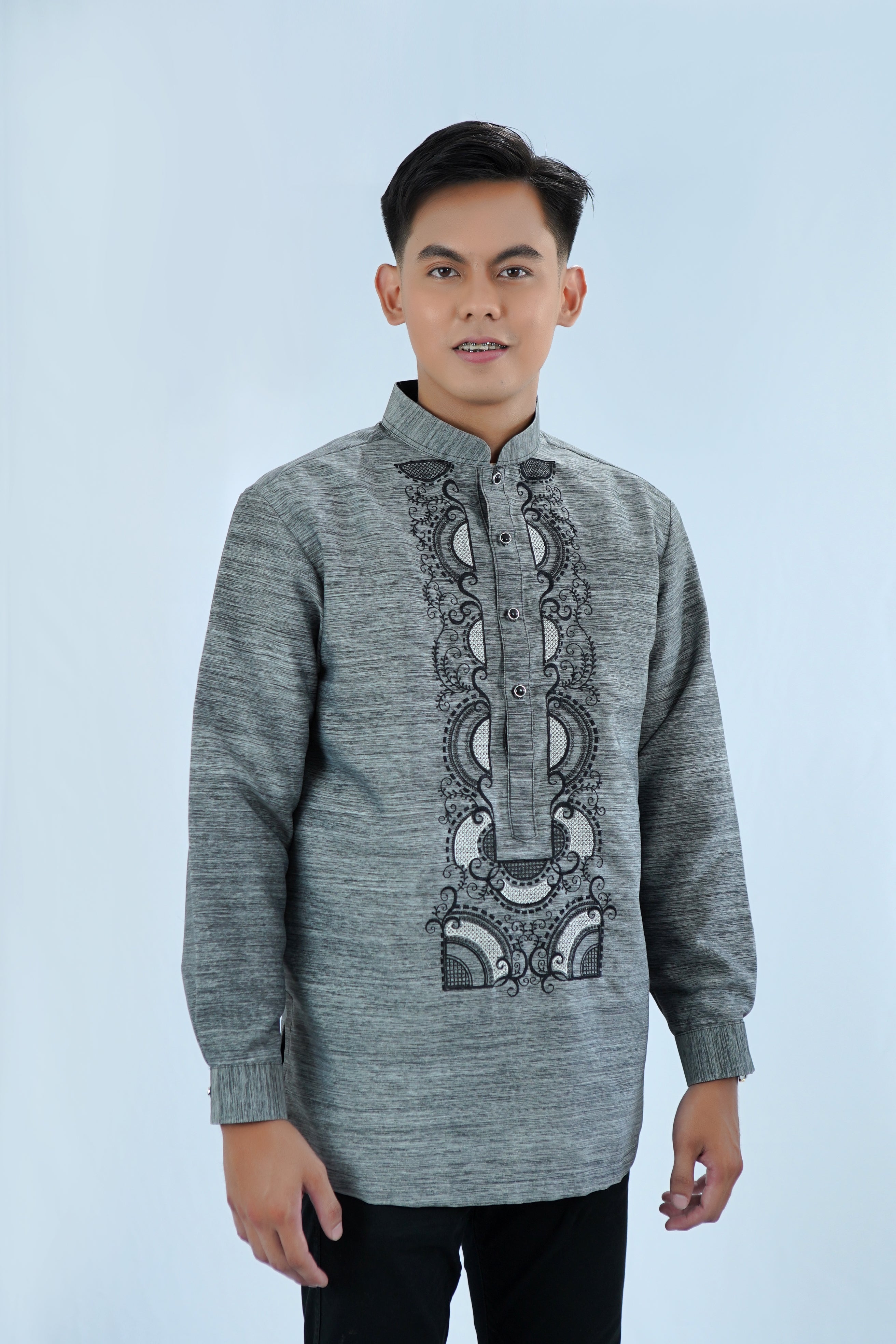 Barong Samuel Piña Jusilyn Black Chinese Collar